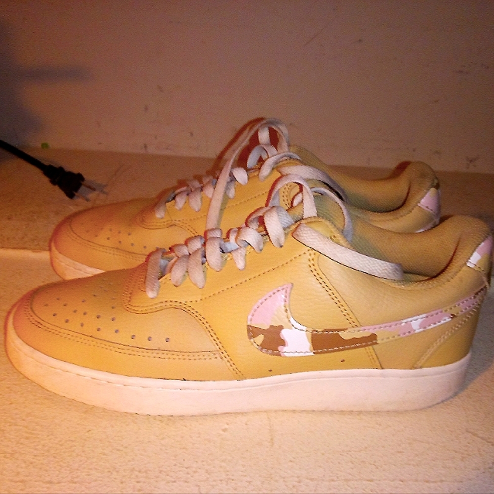 Women's Nike Court Vision Low Sneakers